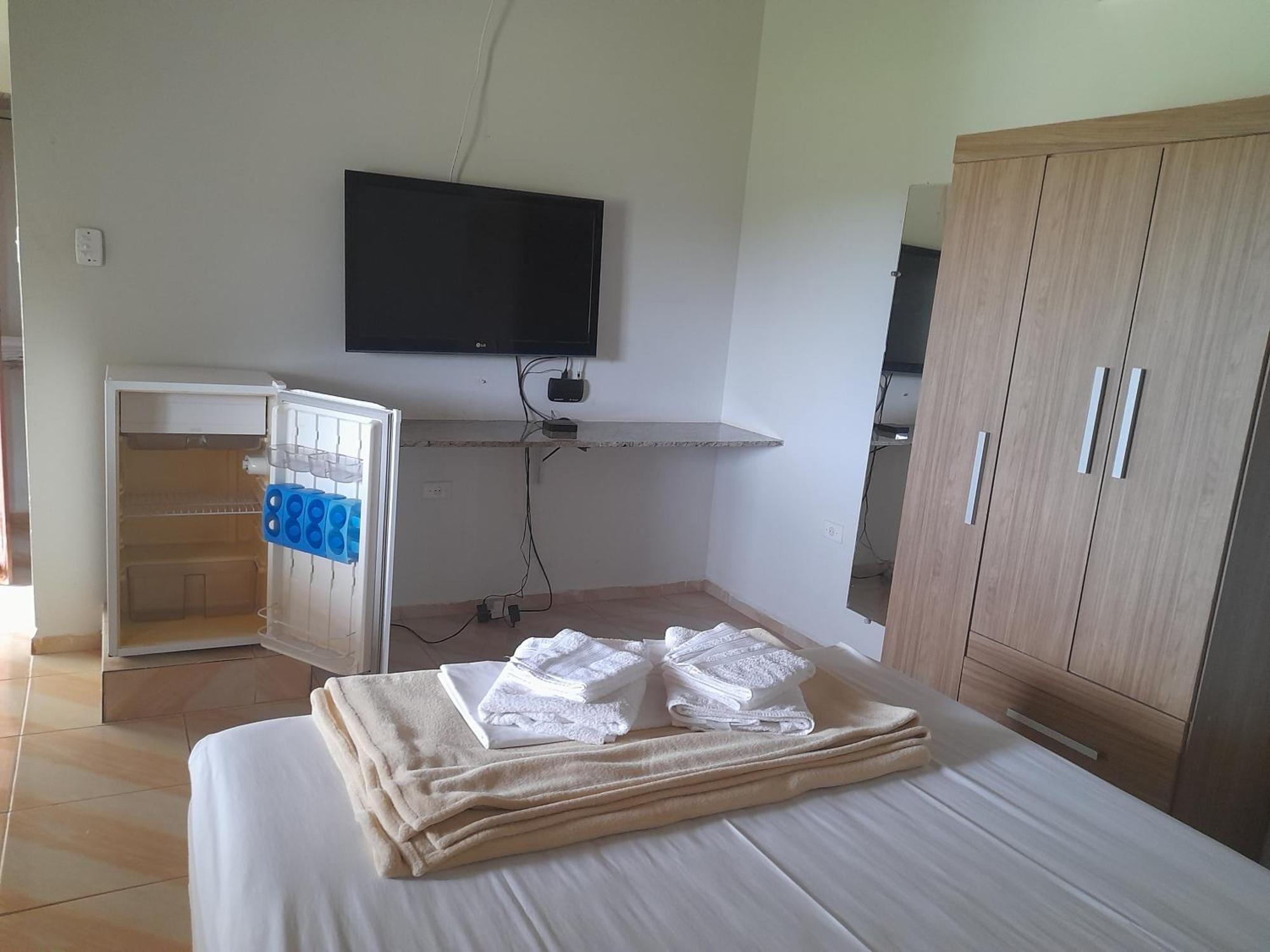 Hotel Fazenda Recanto Do Monte Alegre Piraju Exteriör bild